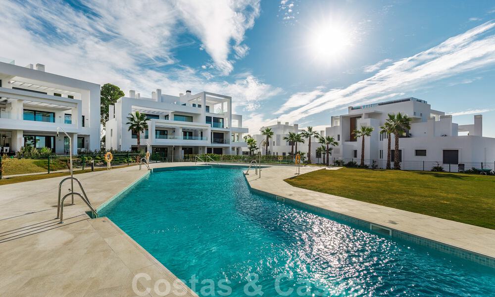 Modern luxury penthouse for sale in a frontline golf designer complex in Benahavis - Marbella 36155