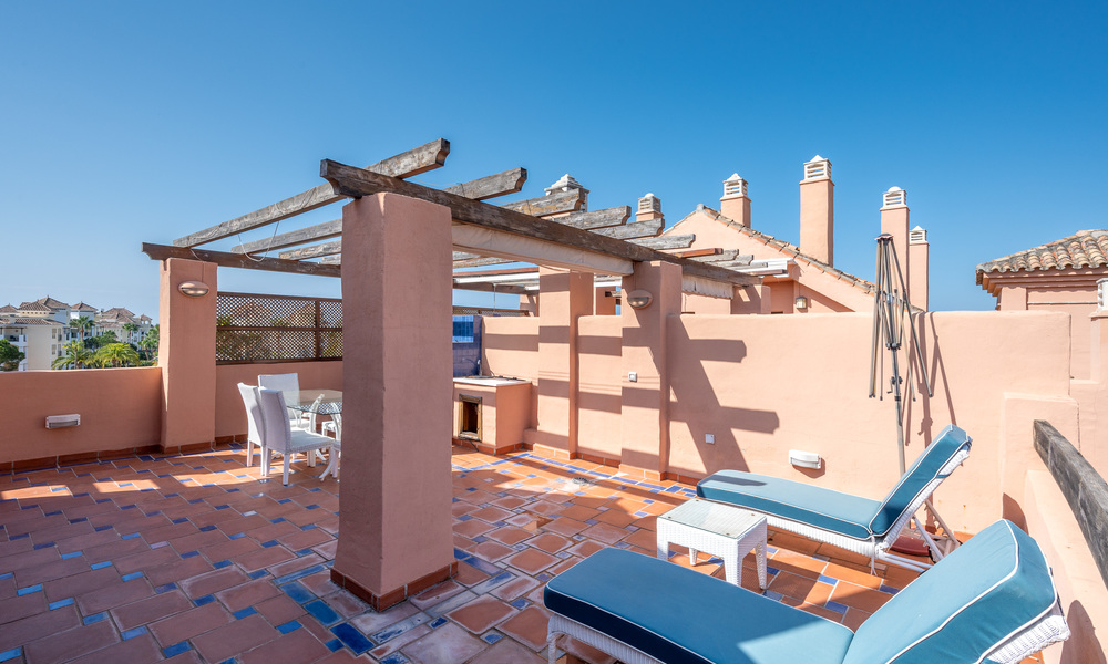 5 bedroom penthouse for sale on the beach side of the New Golden Mile, between Marbella and Estepona 36272