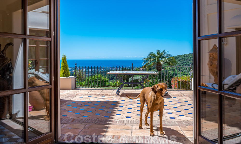 Stylish rustic luxury villa for sale with stunning sea views in the exclusive La Zagaleta Golf Resort, Benahavis - Marbella 36308