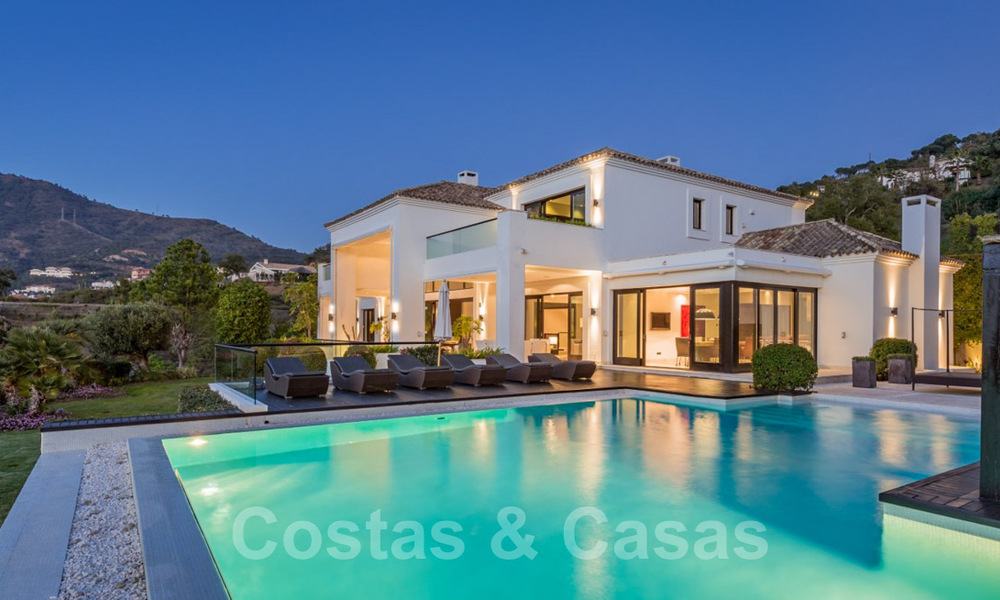 Luxury modern style villa with Mediterranean accents for sale in the exclusive La Zagaleta Golf Resort in Benahavis - Marbella 36324