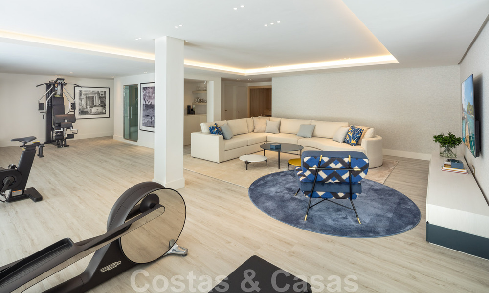 Very spacious luxury villa for sale in a Mediterranean style with a contemporary design interior in the Golf Valley of Nueva Andalucia, Marbella 36523