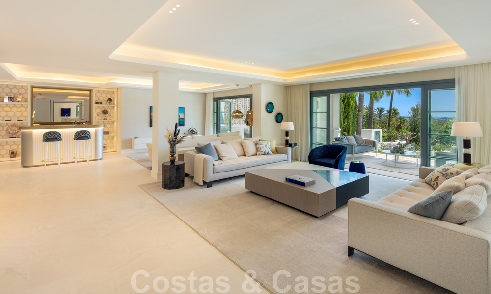 Very spacious luxury villa for sale in a Mediterranean style with a contemporary design interior in the Golf Valley of Nueva Andalucia, Marbella 36541