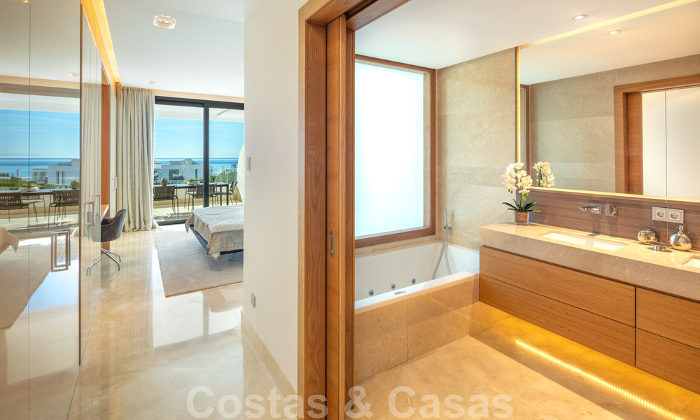 For sale in La Reserva de Sierra Blanca in Marbella: modern apartments and penthouses 36754