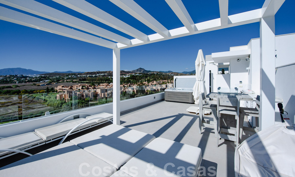 Ready to move in, spacious modern designer penthouse for sale in a luxury complex in Marbella - Estepona 36971