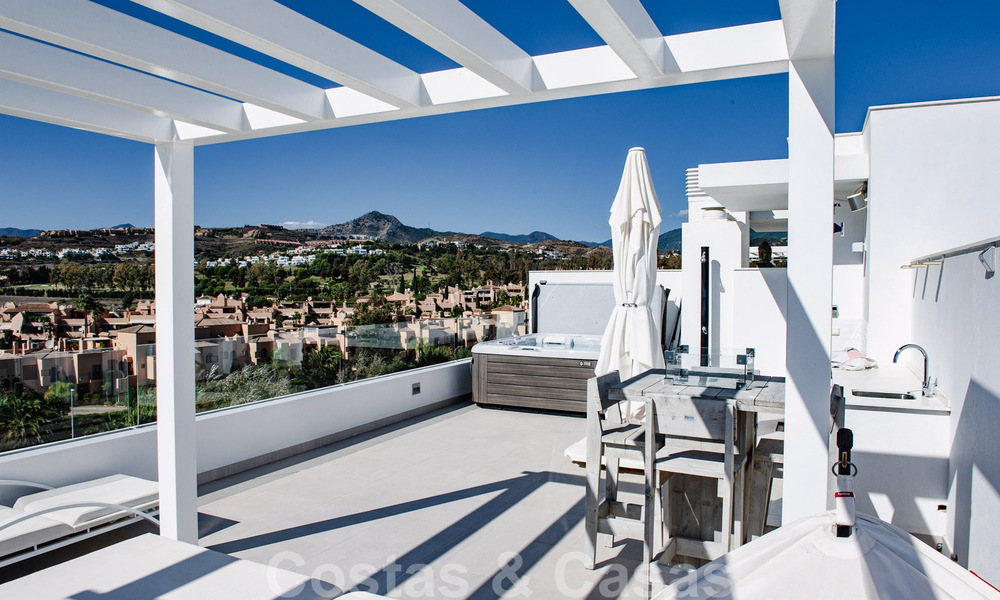 Ready to move in, spacious modern designer penthouse for sale in a luxury complex in Marbella - Estepona 36972