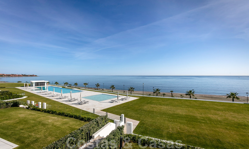 Sleek modern, luxury frontline beach apartment for sale in Emare, on the New Golden Mile, between Marbella and Estepona 36945
