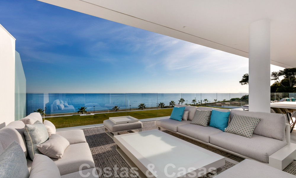 Sleek modern, luxury frontline beach apartment for sale in Emare, on the New Golden Mile, between Marbella and Estepona 36955