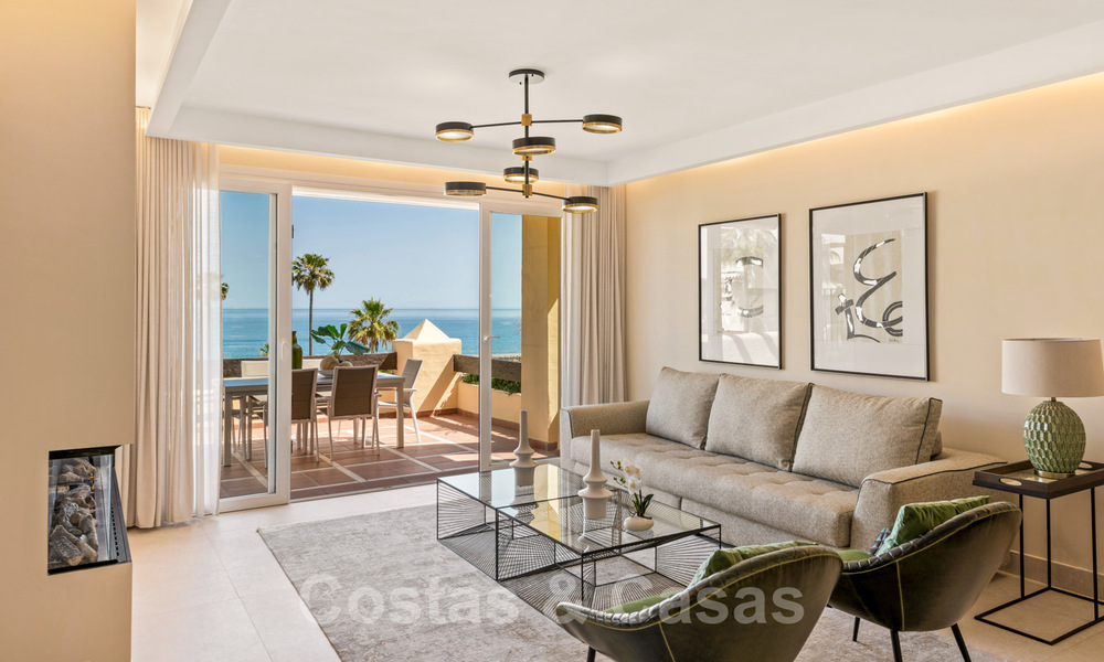 Contemporary and renovated frontline beach Penthouse for sale with 4 bedrooms and stunning sea views on the New Golden Mile between Marbella and Estepona 36888