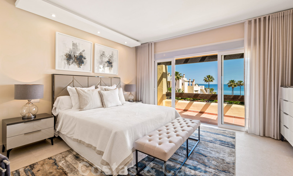 Contemporary and renovated frontline beach Penthouse for sale with 4 bedrooms and stunning sea views on the New Golden Mile between Marbella and Estepona 36916