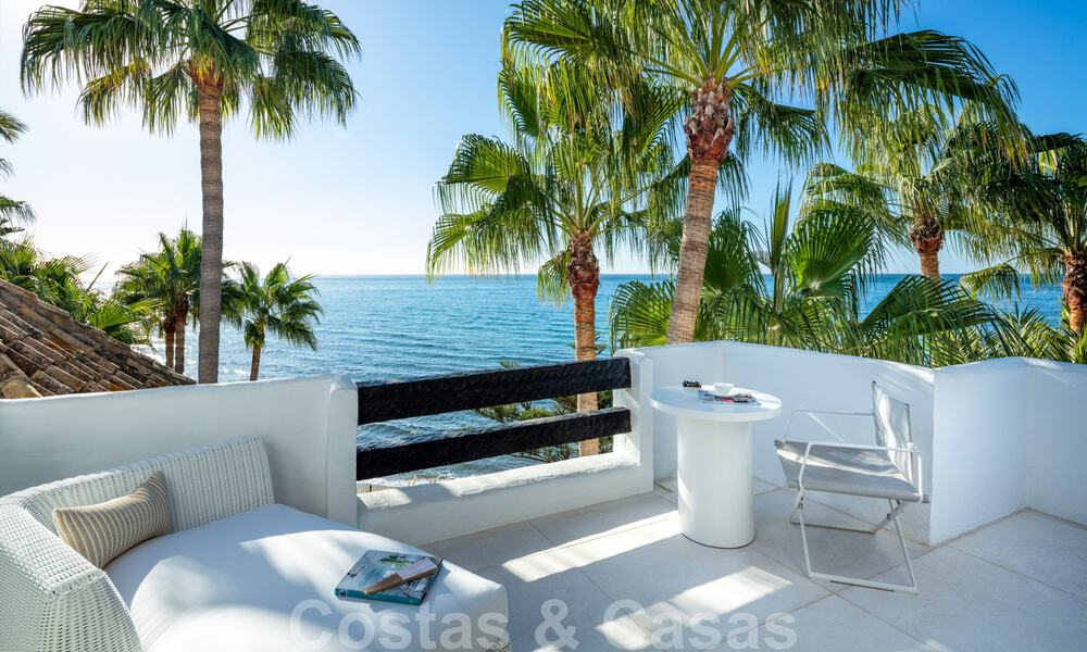 Frontline unique ultra luxurious penthouse with breathtaking sea views for sale in Puente Romano in Marbella 37324