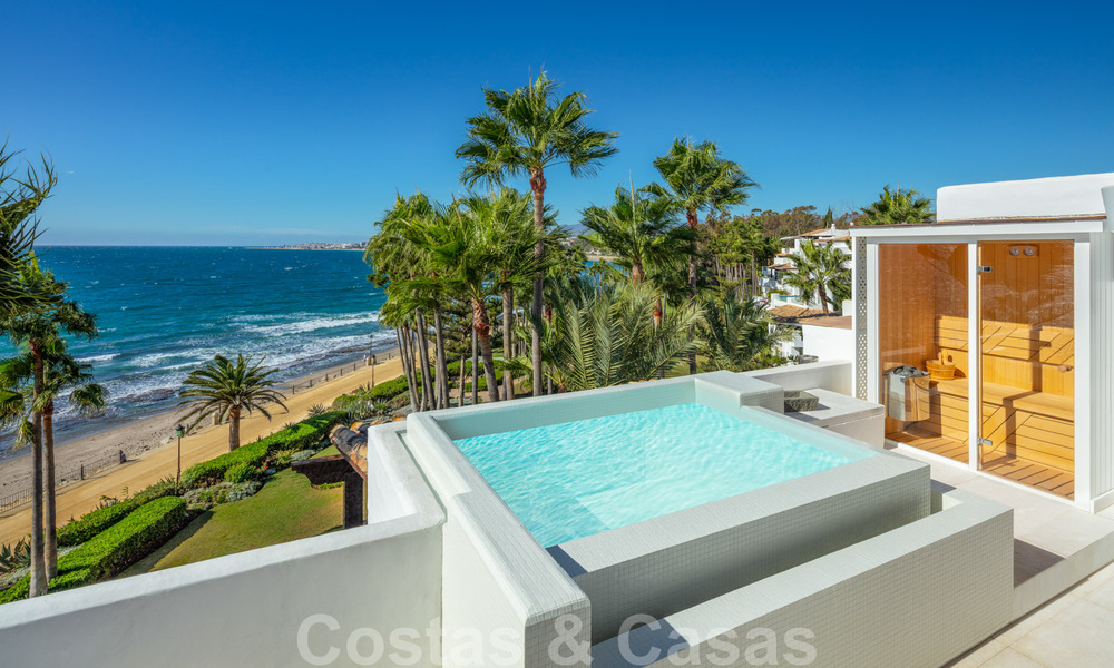 Frontline unique ultra luxurious penthouse with breathtaking sea views for sale in Puente Romano in Marbella 37336