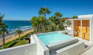 Frontline unique ultra luxurious penthouse with breathtaking sea views for sale in Puente Romano in Marbella 37336 