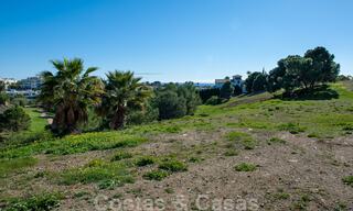 Frontline golf location, building plot for sale in golf resort with beautiful views toward the sea - New Golden Mile, Marbella - Estepona 38004 