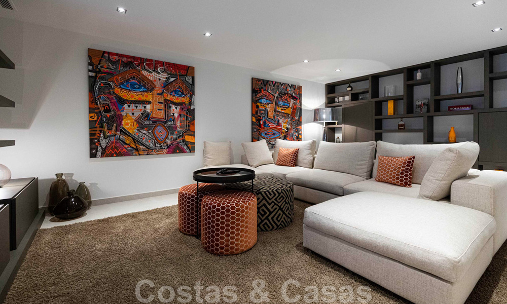 Ready to move into, modern luxury villa for sale, frontline golf in Benahavis - Marbella 37668