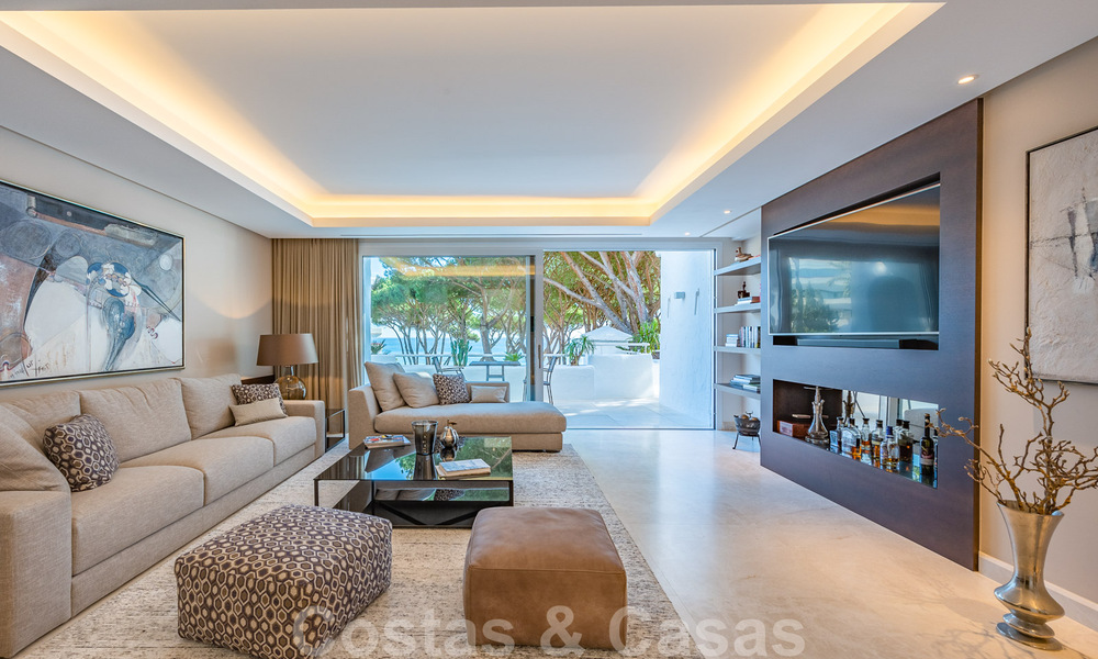 Contemporary refurbished frontline beach luxury penthouse for sale on the Golden Mile in Marbella 37685