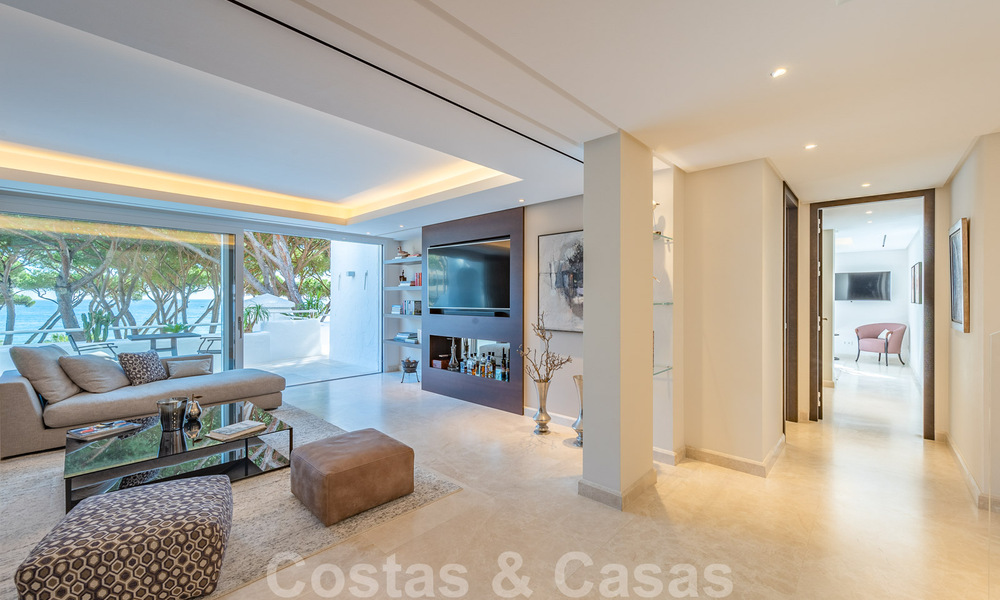 Contemporary refurbished frontline beach luxury penthouse for sale on the Golden Mile in Marbella 37686