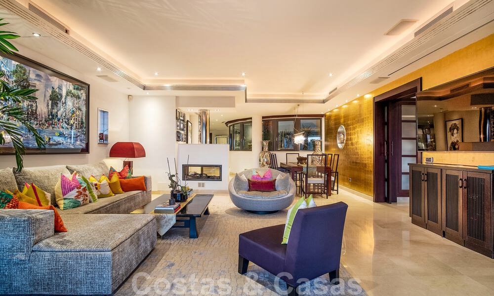Frontline beach luxury apartment for sale with sea views in Puerto Banus, Marbella 37712
