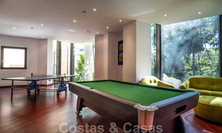 Frontline beach luxury apartment for sale with sea views in Puerto Banus, Marbella 37725 