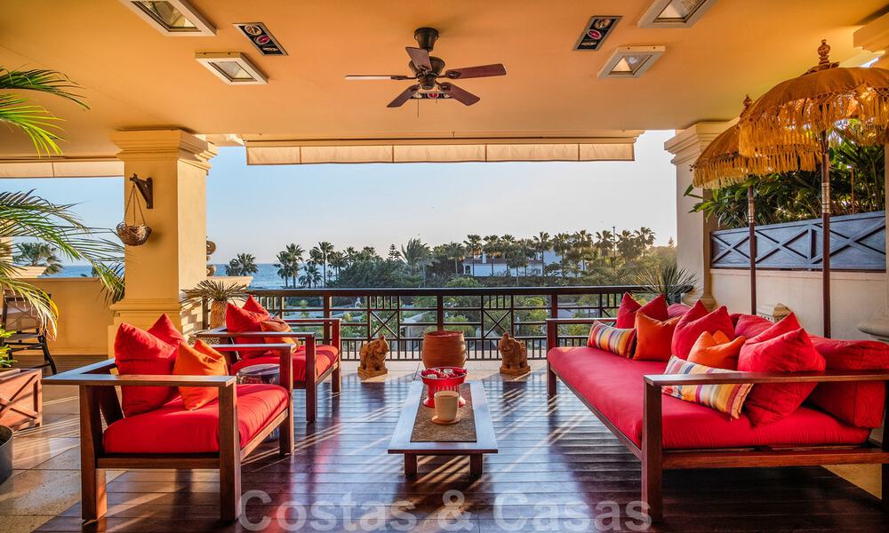 Frontline beach luxury apartment for sale with sea views in Puerto Banus, Marbella 37739