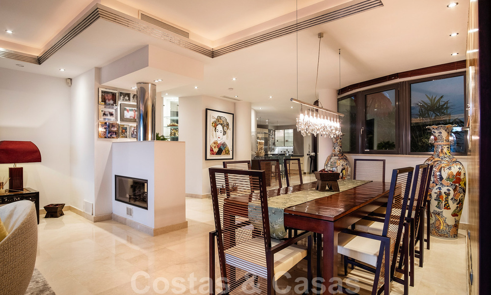 Frontline beach luxury apartment for sale with sea views in Puerto Banus, Marbella 37741