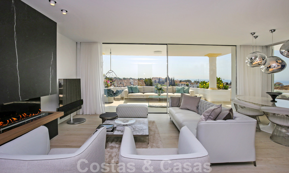 Luxury penthouse for sale with sea views in an exclusive complex, on the prestigious Golden Mile, Marbella 38395