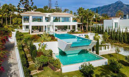 Phenomenal, contemporary, new luxury villa for sale in the heart of Nueva Andalucia's Golf Valley in Marbella. Highly reduced in price! 37926