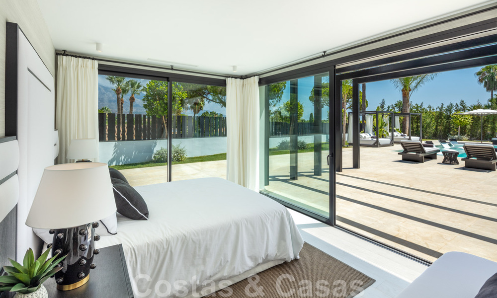 Exclusive villa for sale with panoramic views in popular residential area in Nueva Andalucia, Marbella 37947