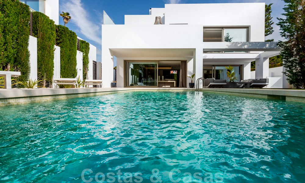 Ready to move in, modern design villa for sale, second line beach on the Golden Mile - Marbella 37980