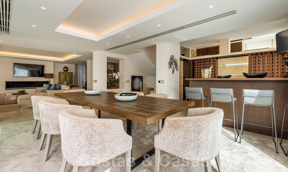 Ready to move in, modern design villa for sale, second line beach on the Golden Mile - Marbella 37981