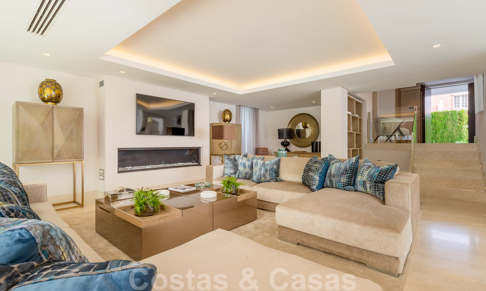 Ready to move in, modern design villa for sale, second line beach on the Golden Mile - Marbella 37983