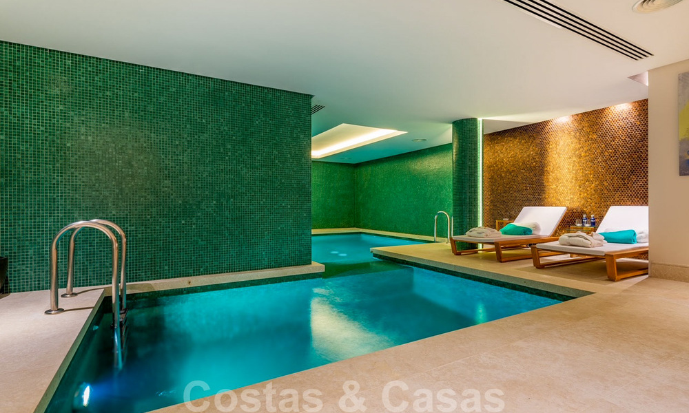 Ready to move in, modern design villa for sale, second line beach on the Golden Mile - Marbella 37987