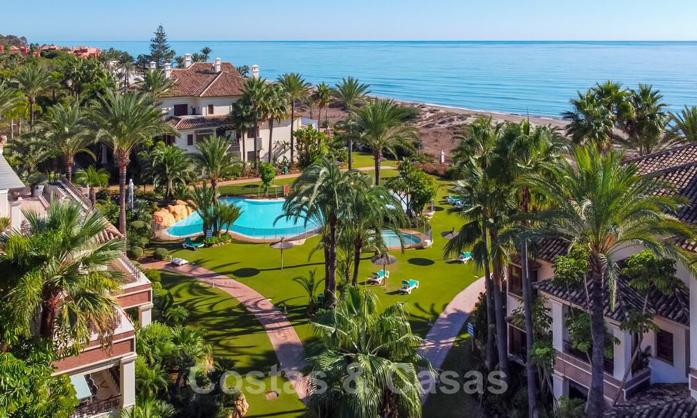 Stylish frontline beach penthouse for sale in Mediterranean style with sea views in Los Monteros, Marbella 38096