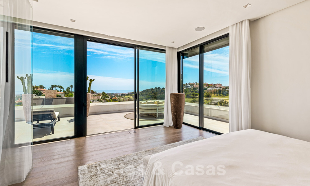 Key ready, designer villa for sale, with stunning golf views, in a prestigious golfing area in Benahavis - Marbella 38135