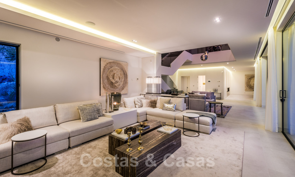 Key ready, designer villa for sale, with stunning golf views, in a prestigious golfing area in Benahavis - Marbella 38138