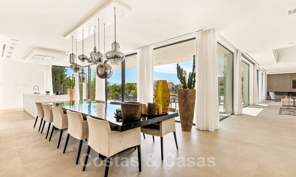 Key ready, designer villa for sale, with stunning golf views, in a prestigious golfing area in Benahavis - Marbella 38145