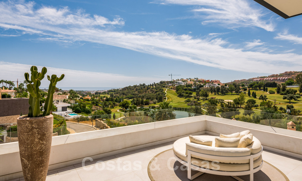 Key ready, designer villa for sale, with stunning golf views, in a prestigious golfing area in Benahavis - Marbella 38154