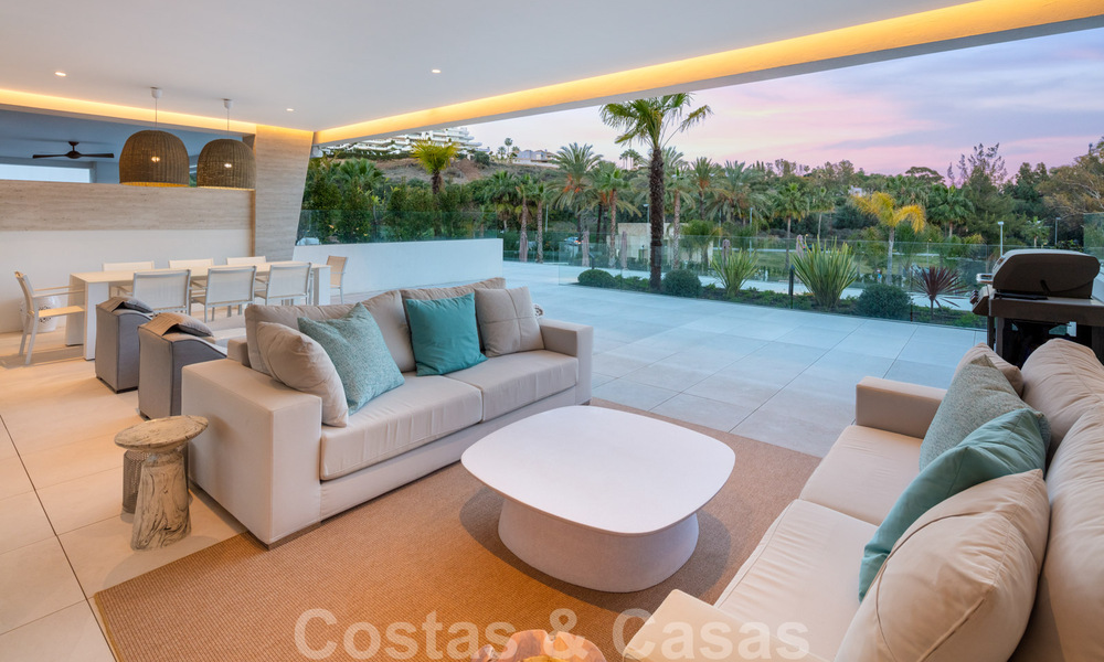 Ready to move in, magnificent, exclusive duplex apartment for sale in Marbella, Golden Mile 38183