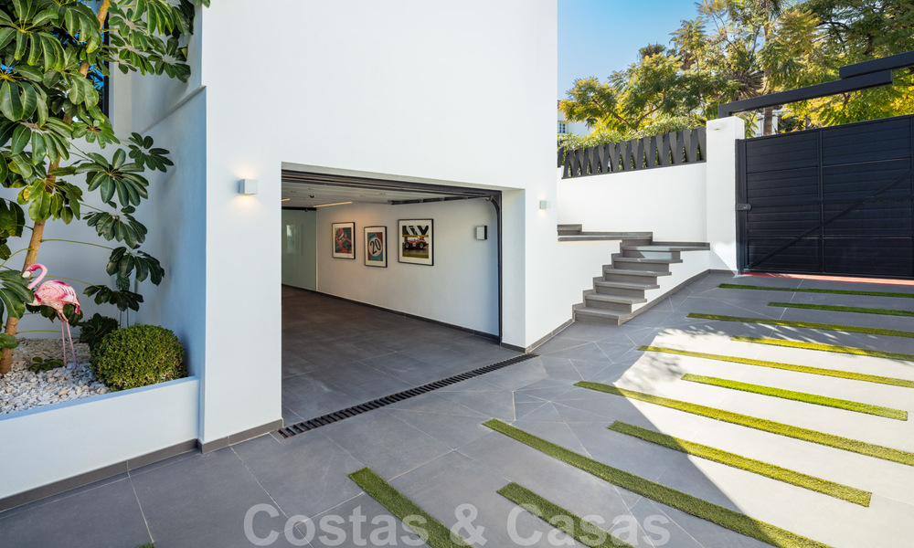 Elegant, very stylish luxury villa for sale in the heart of the Golf Valley in Nueva Andalucia in Marbella 38215