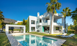 Contemporary, stylish luxury villa for sale in a gated and secure community on the Golden Mile in Marbella 38292 
