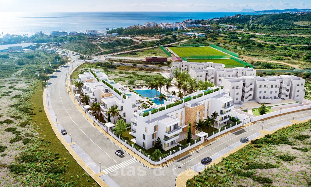 New development with luxury apartments and penthouses with private pools and sea views at only 500 meters from the sea in Estepona 38409