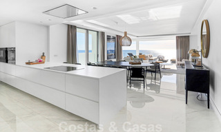Ready to move in, modern, ultra-luxury apartment for sale, frontline beach, with open sea views, between Marbella and Estepona 38420 