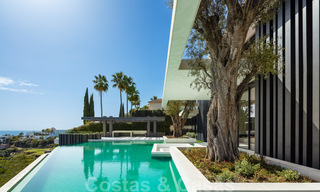 New, modern, majestic villa for sale, frontline golf with panoramic views in five-star golf resort in Marbella - Benahavis 38475 