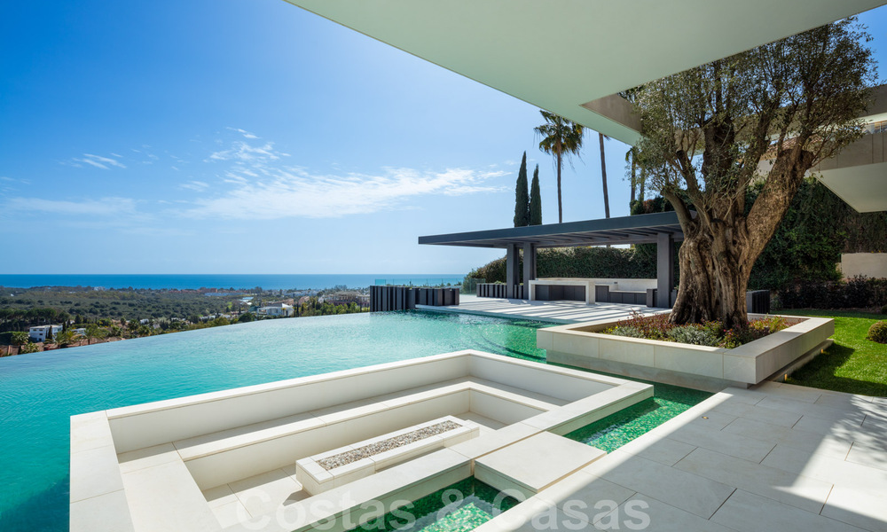 New, modern, majestic villa for sale, frontline golf with panoramic views in five-star golf resort in Marbella - Benahavis 38476