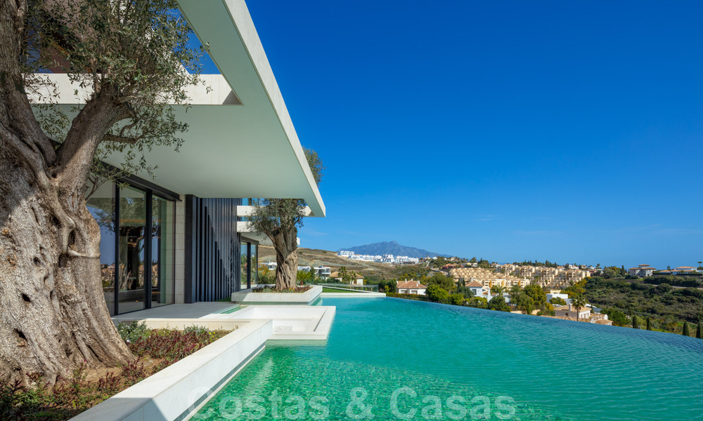 New, modern, majestic villa for sale, frontline golf with panoramic views in five-star golf resort in Marbella - Benahavis 38477