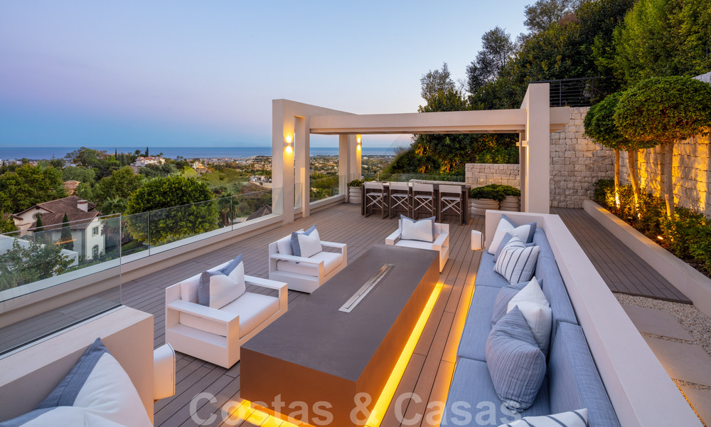 Turnkey, brand new luxury villa for sale with panoramic sea views, in a first class golf resort, Benahavis - Marbella. Reduced in price! 38556