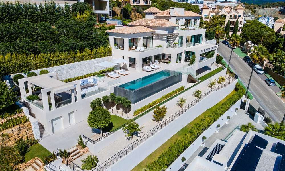 Turnkey, brand new luxury villa for sale with panoramic sea views, in a first class golf resort, Benahavis - Marbella. Reduced in price! 38559