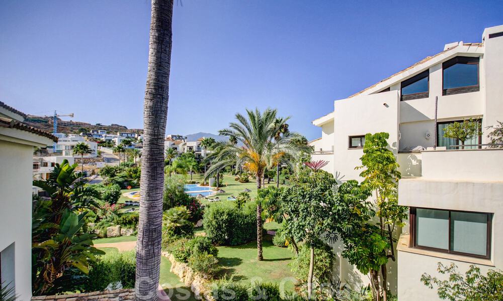 Contemporary penthouse for sale with panoramic sea views in an exclusive gated and secure community in Benahavis - Marbella 38579