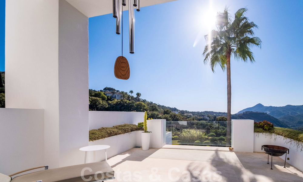 Contemporary luxury villa for sale in frontline golf with stunning views in the exclusive La Zagaleta Golf resort, Benahavis - Marbella 38683