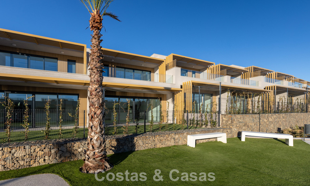 Ready to move in, new development of luxury homes for sale, frontline golf in Mijas, Costa del Sol 805100