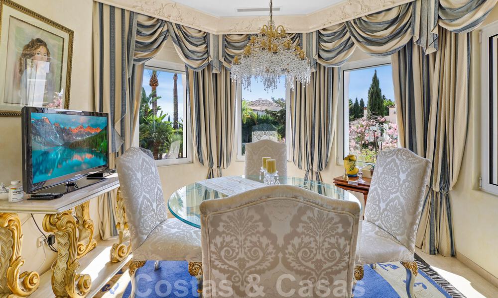 Luxurious villa for sale in a classic Spanish style with panoramic sea views in Benahavis - Marbella 38748